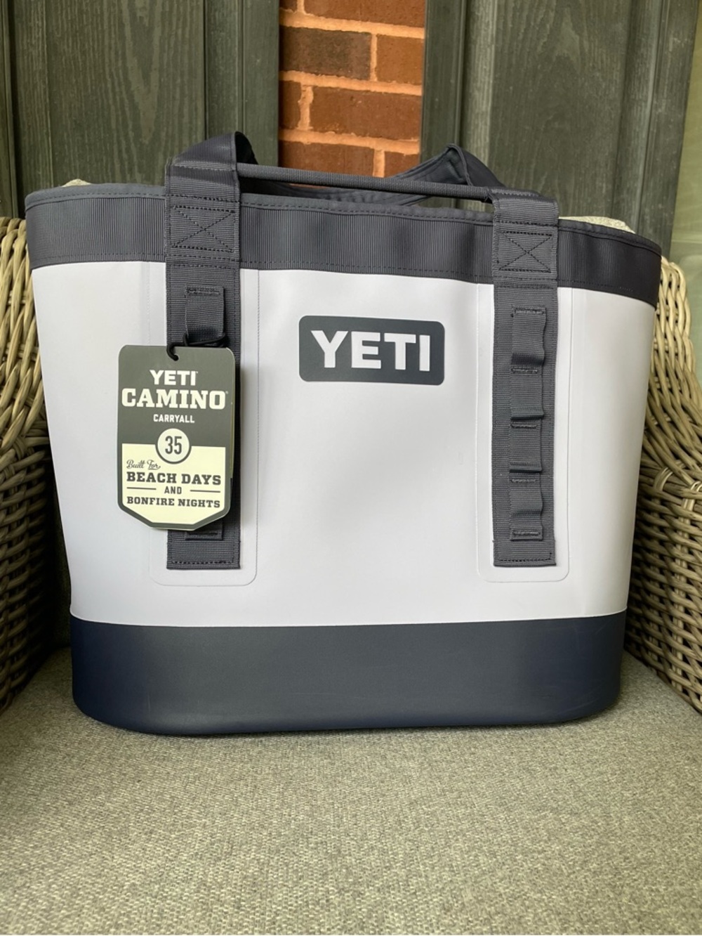YETI Camino 35 Cosmic Lilac